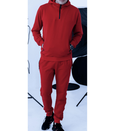 Мужской спортивный костюм