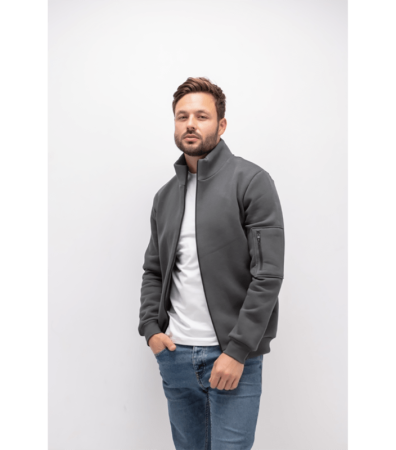 Тепла кофта на замку з накладною кишенею на рукаві