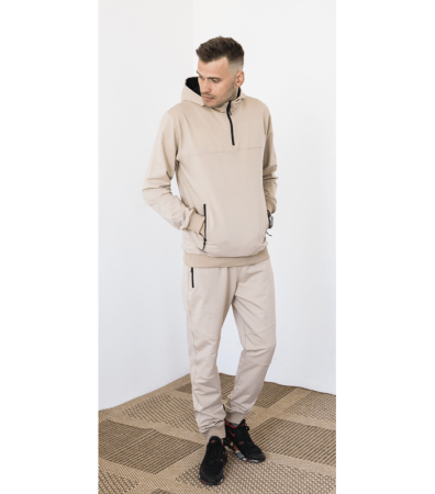 Чоловічий спортивний костюм