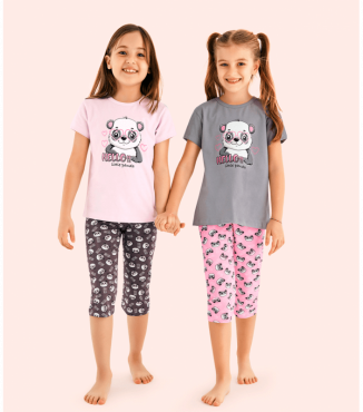 Дитяча піжама футболка з коротким рукавом та капрі з малюнком