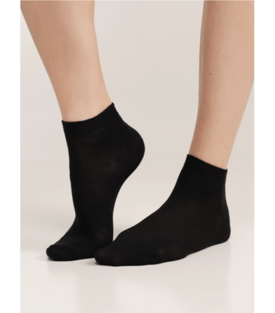 Жіночі шкарпетки середньої висоти