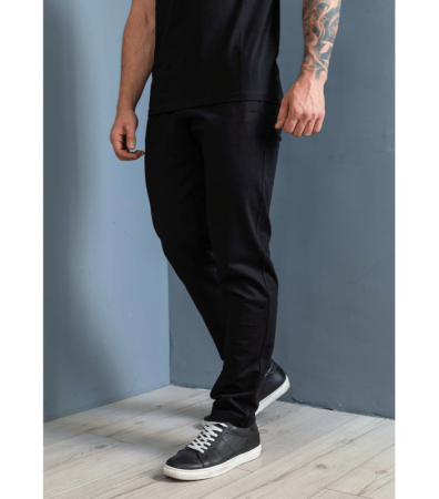 Спортивные штаны с карманами