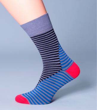 Високі чоловічі шкарпетки в смужку