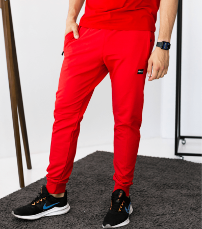 Спортивные штаны на манжетах