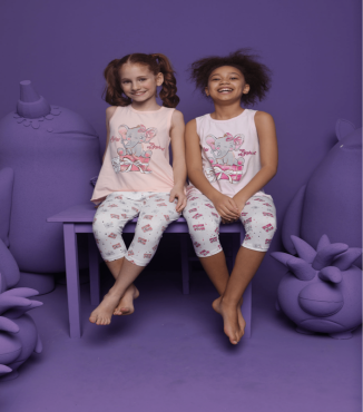 Для дівчинки піжама майка і капрі