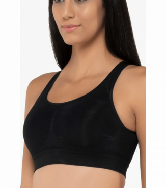 Утягивающий мягкий топ на широких бретелях